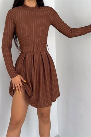 kadın kemerli mini çizgili elbise DPKKLF58 - Taba