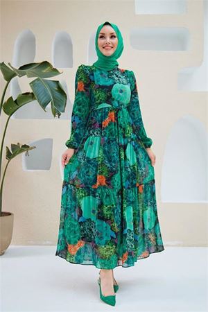 Neşeli butik kadın yeşil kemerli tesettür şifon elbise SMS025