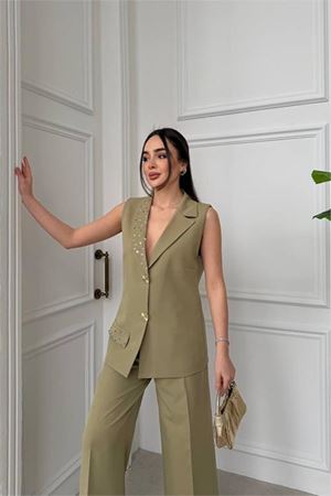 Kadın bej taş işlemeli gold düğme detaylı kolsuz blazer ceket pantolon takım DPSTR1030