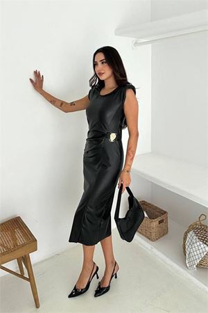 Neşeli butik kadın drapeli kolsuz midi boy deri elbise NBK4378