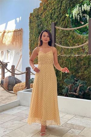 Kadın sarı ince askılı puantiye desen göğüs drapeli midi boy elbise DPMY4037