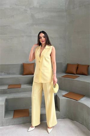 Kadın bej taş işlemeli gold düğme detaylı kolsuz blazer ceket pantolon takım DPSTR1030