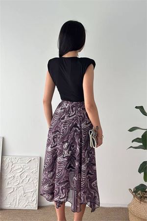 Neşeli butik kadın mürdüm modern kesim vatkalı asimetrik kesim mermer desen elbise NBK4593