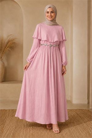 Neşeli butik kadın pembe bel zincir kemerli pelerin detaylı premium tesettür elbise NBELB015