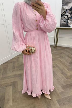 Neşeli butik kadın pembe eteği fırfırlı düğme detaylı pamuklu salaş tesettür elbise NMS086