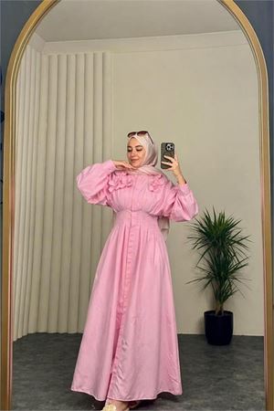 Neşeli butik kadın pembe belden oturtmalı çiçek detaylı premium tesettür elbise NBVQ4933