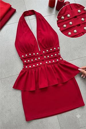 Kadın kırmızı halter yaka taş detaylı mini boy dalgış kumaş peplum elbise DPDF265