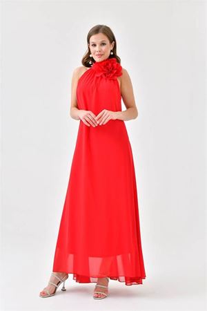 Neşeli butik kadın kırmızı şifon gül detaylı uzun abiye elbise NBS9351