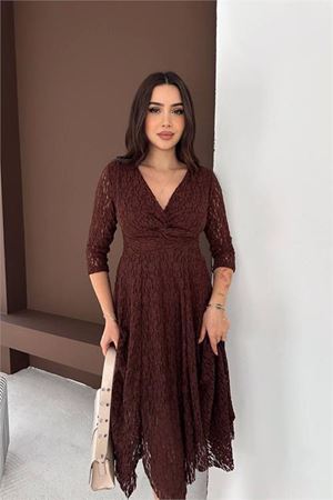 Kadın kahverengi kruvaze yaka midi boy esnek kumaş dantel elbise