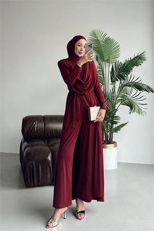 Kadın bordo degaje yaka kuşaklı sandy kumaş tesettür tulum NMS089