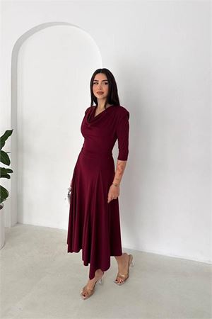 Kadın bordo degaje yaka omuz vatkalı midi boy A kesim elbise