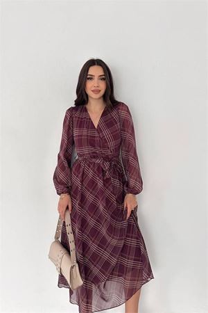Kadın kruvaze yaka ekose desenli beli kuşaklı midi boy şifon elbise
