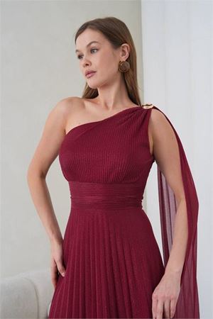 Kadın bordo tek omuz pelerin detaylı simli tül kumaş abiye elbise DPS9388