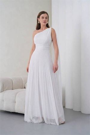 Kadın beyaz tek omuz tokalı drape detaylı ışıltılı tül kumaş abiye elbise DPS9388