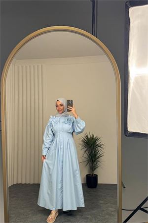 Neşeli butik kadın bebe mavi belden oturtmalı çiçek detaylı premium tesettür elbise NBVQ4933