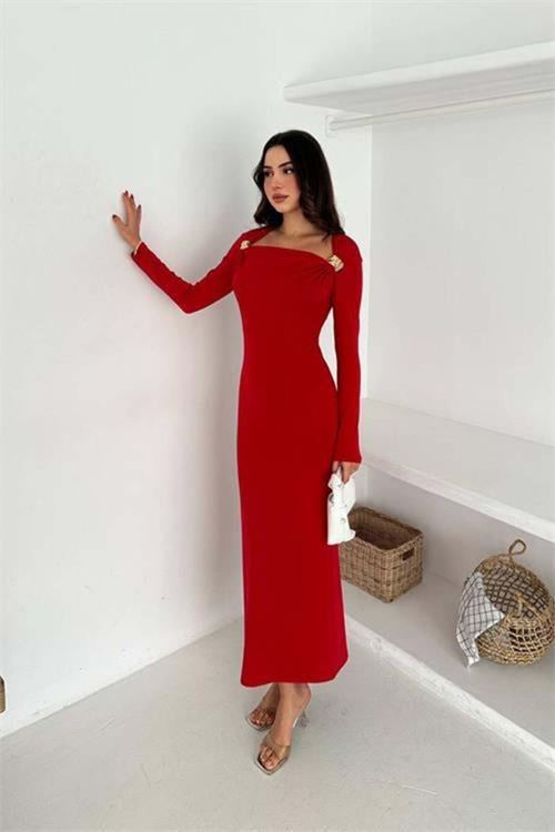 Kadın kayık yaka gol aksesuarlı elbise DPK4386