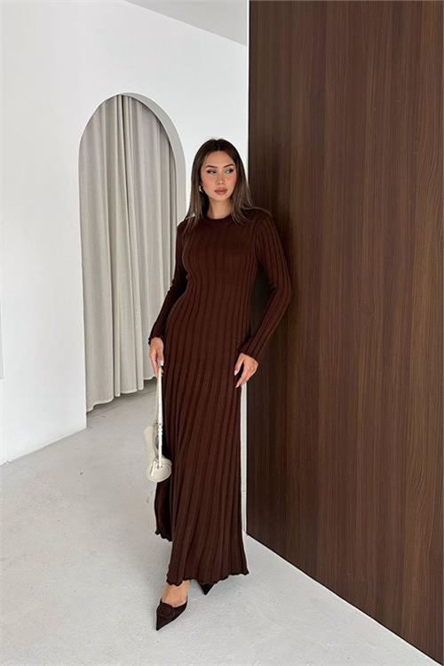 Neşeli butik kadın kahverengi fitilli triko tam boy standart beden arka bağlamalı elbise NBK2585
