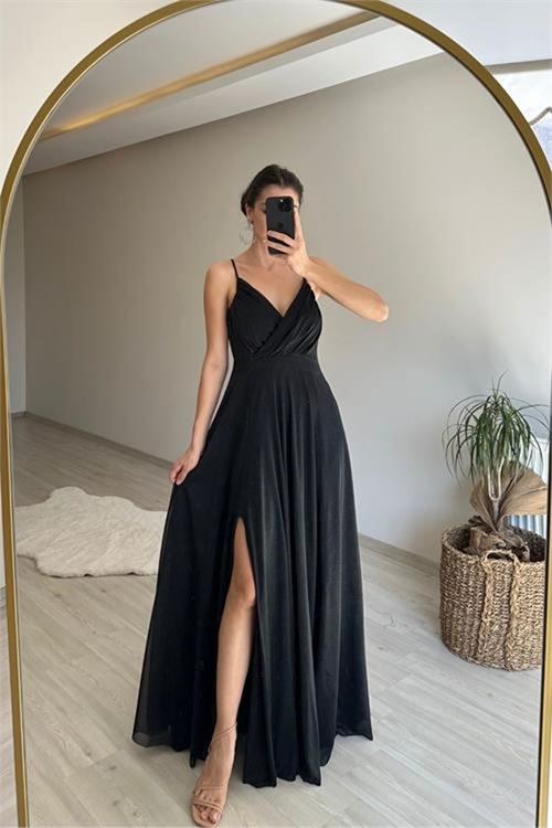 Neşeli butik kadın ışıltılı askılı yırtmaç detayı şifon abiye elbise NM002