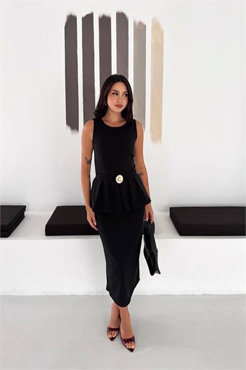 Neşeli butik kadın siyah kolsuz peplum kesim midi boy kemer tokalı elbise NBK4640