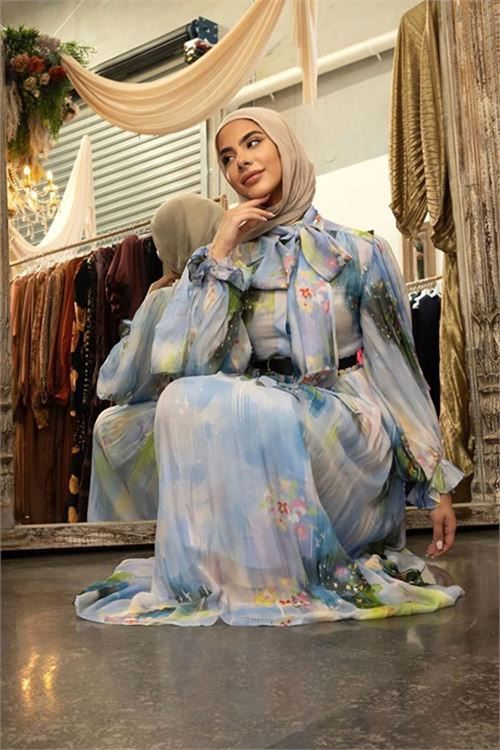 Neşeli butik kadın yakası bağlama detaylı tesettür şifon elbise NBMS2336