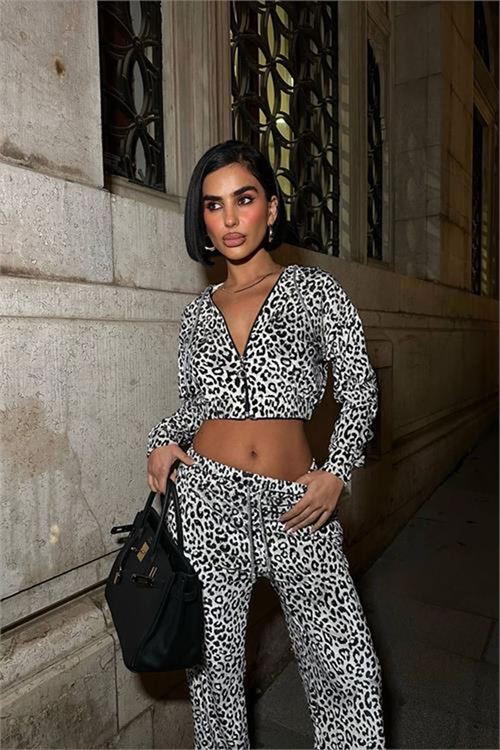 Neşeli butik kadın leopar desenli kadife kumaş tasarım eşofman takımı NBDF177