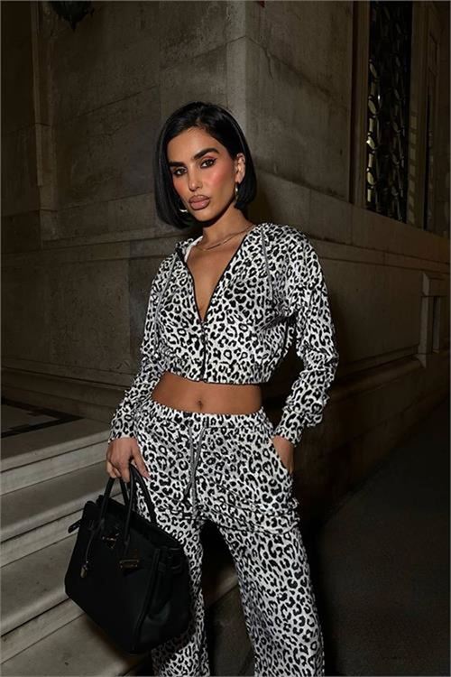 Neşeli butik kadın leopar desenli kadife kumaş tasarım eşofman takımı NBDF177