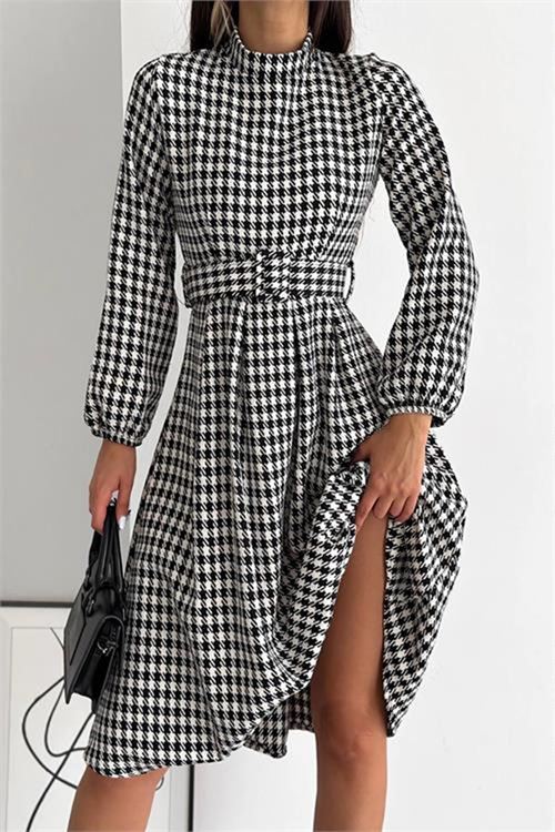Neşeli butik kadın kazayağı desenli kemerli midi elbise KKLF39