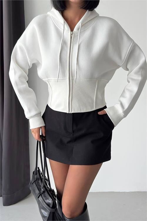 Neşeli butik kadın beyaz 3 iplik şardonlu kapüşonlu fermuarlı crop sweatshirt NBG6224