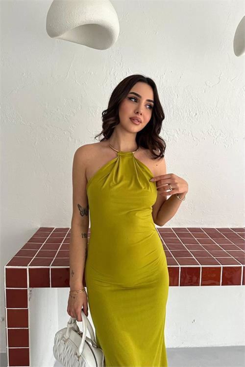 Kadın yeşil sırt dekolteli metal yaka midi elbise DPK4543
