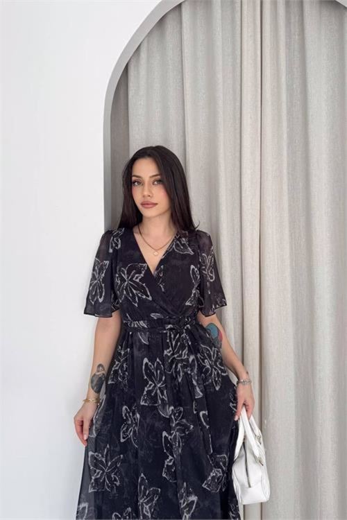 Kadın siyah kruvaze yaka desenli midi boy şifon elbise DPK4587