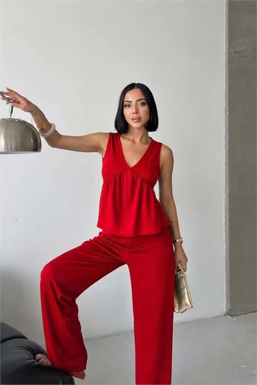 Kadın kırmızı modal kumaş volanlı atlet geniş paça pantolon yazlık ikili takım DPG132