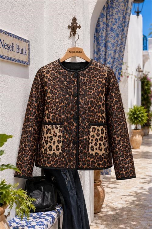 Kadın kahverengi leopar desen cepli kapitone oversize ceket DPHT04
