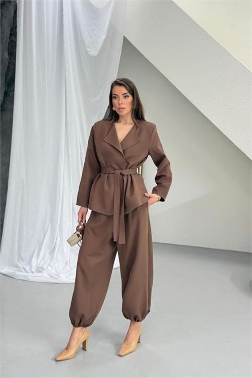 Kadın kahverengi kuşak detaylı oversize şalvar pantolon blazer ceket takım DPNP023