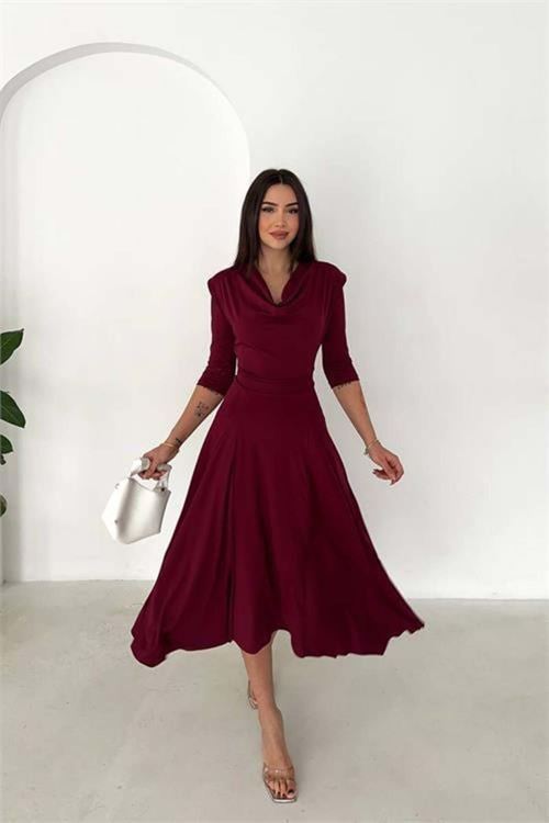Kadın bordo degaje yaka omuz vatkalı midi boy A kesim elbise