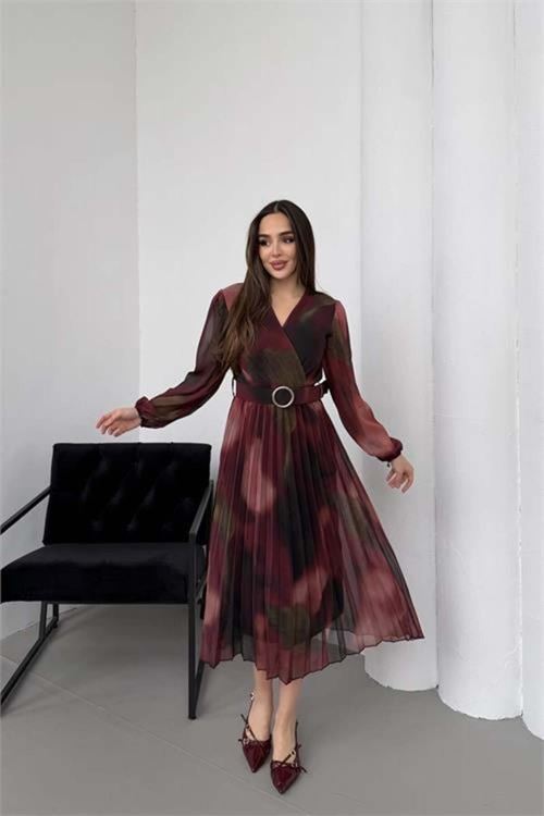Kadın bordo piliseli kruvaze yaka Kemerli şifon elbise DPELB03