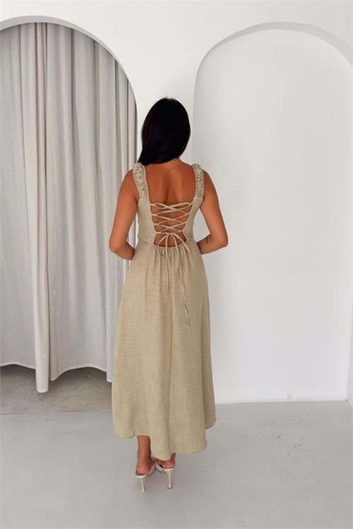 Kadın bej sırt bağcıklı askılı midi boy kare yaka elbise DPK4672