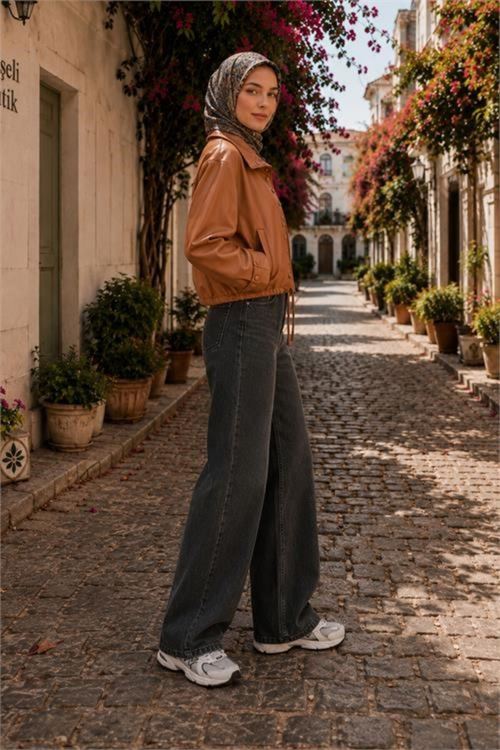 Kadın modern duruşlu çıtçıt detaylı oversize suni deri ceket DPHT02