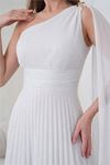 Kadın beyaz tek omuz tokalı drape detaylı ışıltılı tül kumaş abiye elbise DPS9388