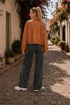 Kadın camel modern duruşlu çıtçıt detaylı oversize suni deri ceket DPHT02