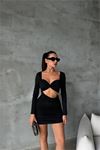 Neşeli butik kadın sırt ve göğüs dekolteli mini elbise NBDF079