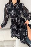 Neşeli butik kadın astarlı eteği kat kat desenli şifon elbise NBKKLF2036