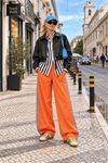 Neşeli butik kadın siyah kol detaylı fermuarlı oversize crop suni deri ceket NBMRS01