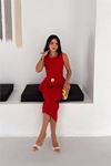 Neşeli butik kadın kırmızı kolsuz peplum kesim midi boy kemer tokalı elbise NBK4640