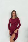 Neşeli butik kadın bordo broş detaylı sandy kumaş drapeli midi boy elbise NBK5011